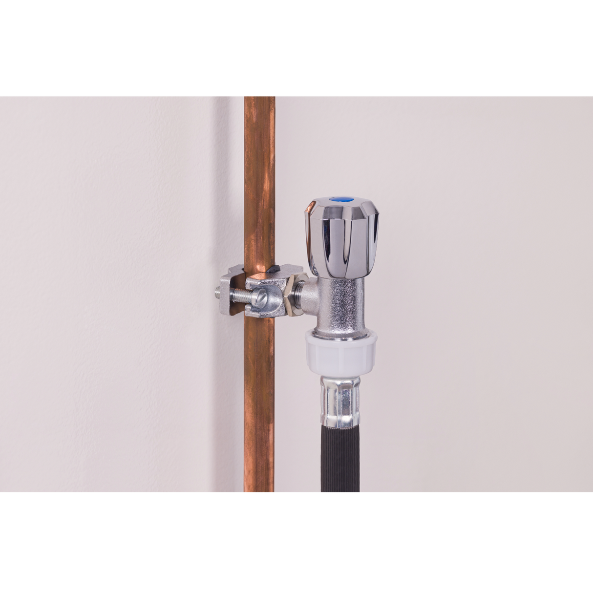 Grifo autoperforante con válvula instalación